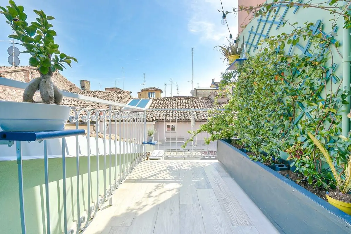 Terrazza panoramica privata sui tetti di Modena